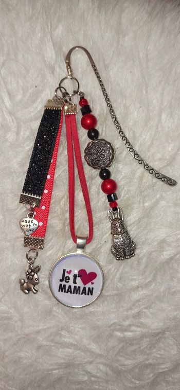 Marque page ou bijoux de sac " Je t'aime maman "