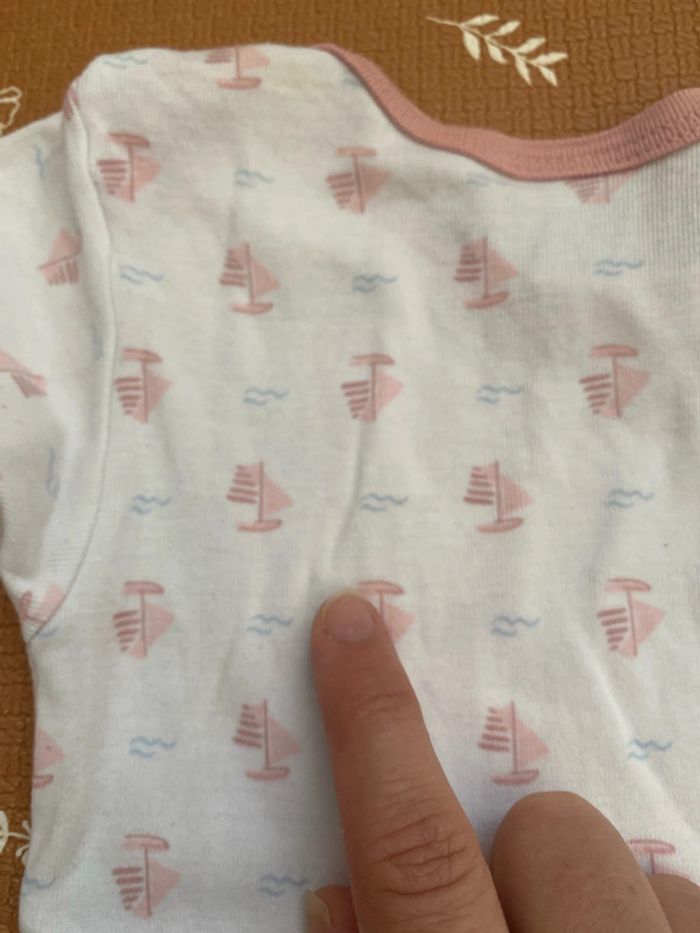 Lot bodys 24 mois - Petit Bateau - photo numéro 3