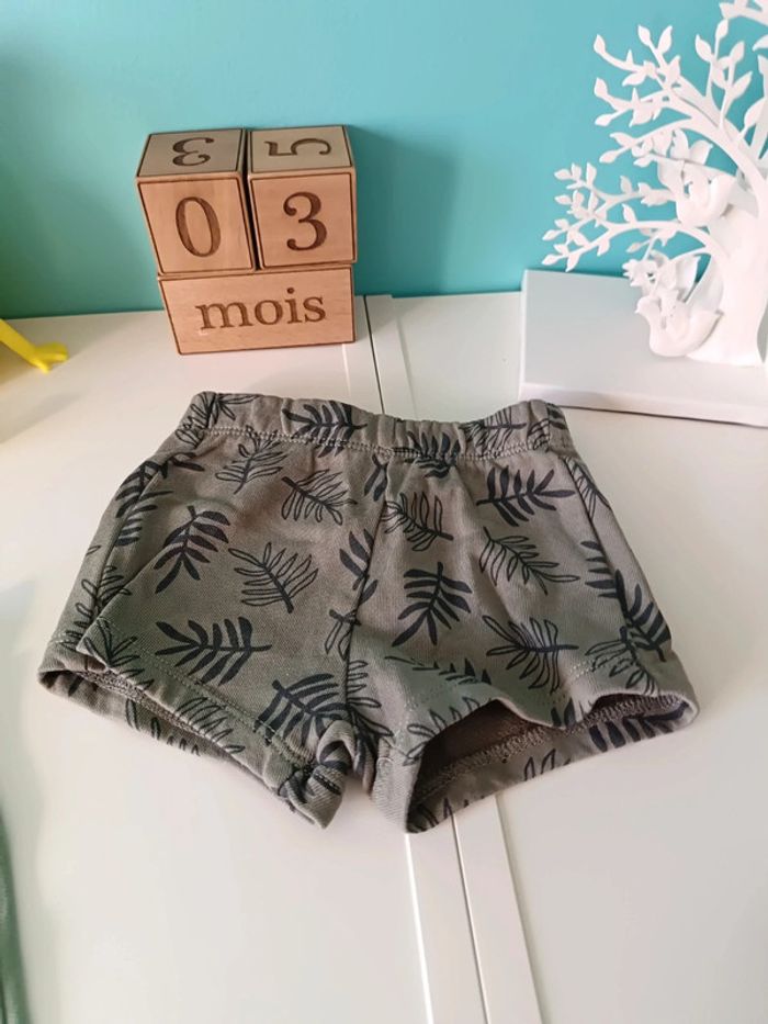 10 short taille 3 mois - photo numéro 10