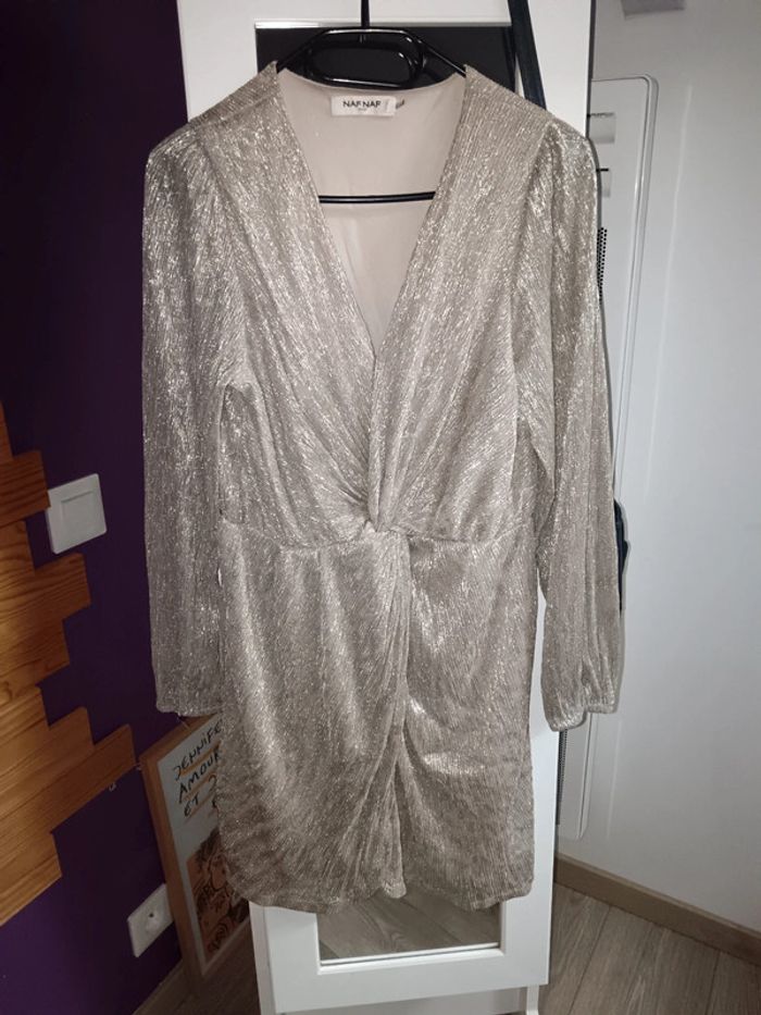 Robe dorée pour fêtes paillettes cache cœur naf naf taille 38