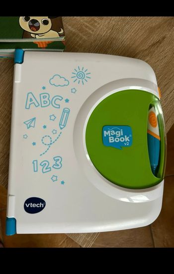 Magic book v2 +8 livres