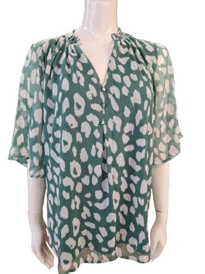 Blouse only carmakoma.