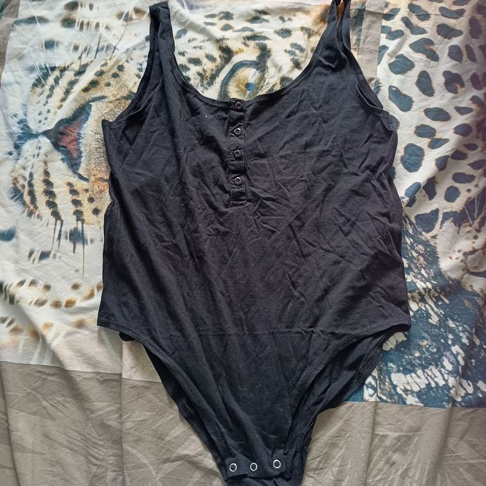 Body 46/48