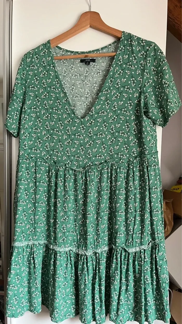 Robe fleurie verte Kiabi