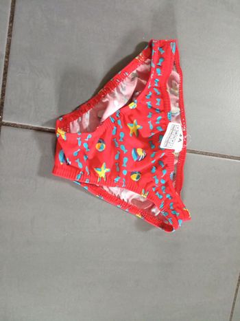 Maillot de bain 4 ans très bon état