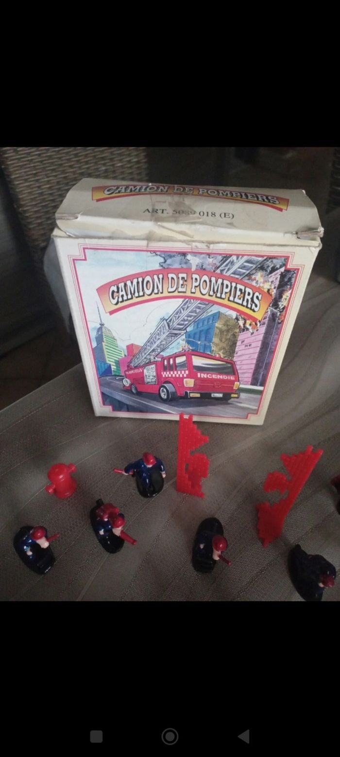 Mon camion de pompier Damart - photo numéro 2