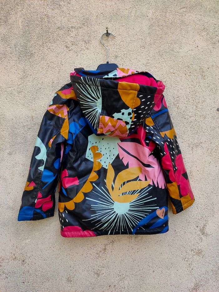Veste imperméable Catimini taille 5 ans - photo numéro 2