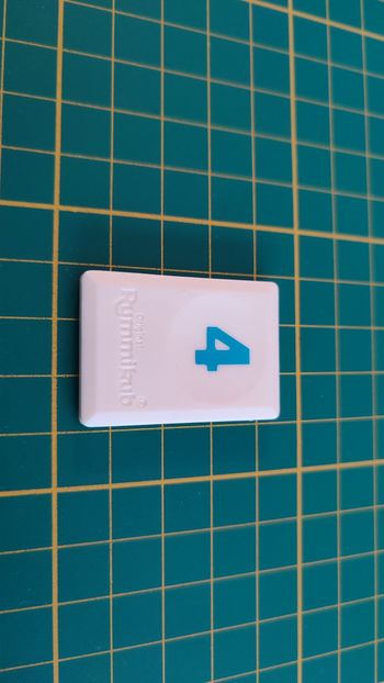 Tuile chiffre 4 quatre bleu pièce détachée L'original Rummikub chiffres M&M Ventures 2014 #E31
