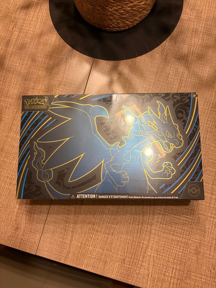 Pokémon UPC Mega Dracaufeu Ex