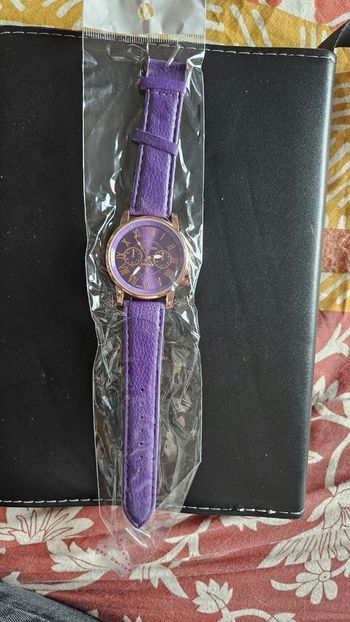 Montre violette pour femme ⌚️ neuve