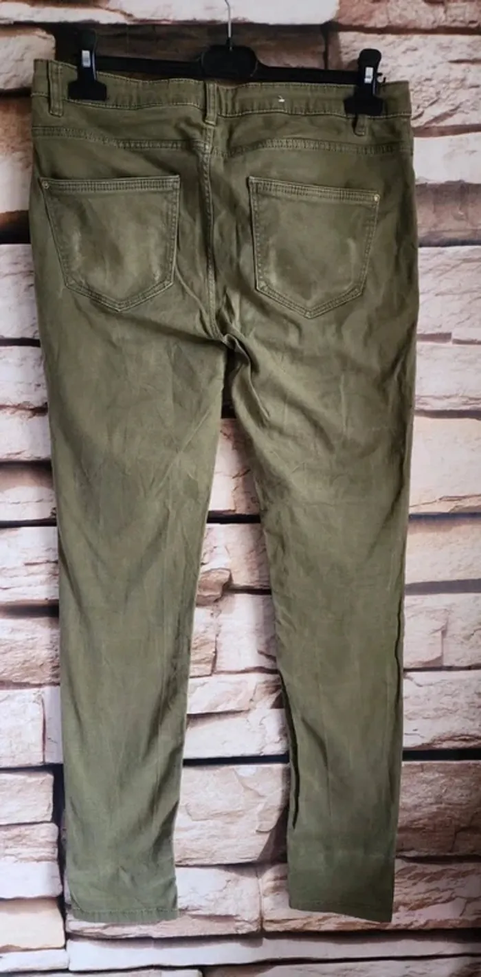 🌸Jeans skinny Vert olive Camaieu Taille 42🌸 - photo numéro 3