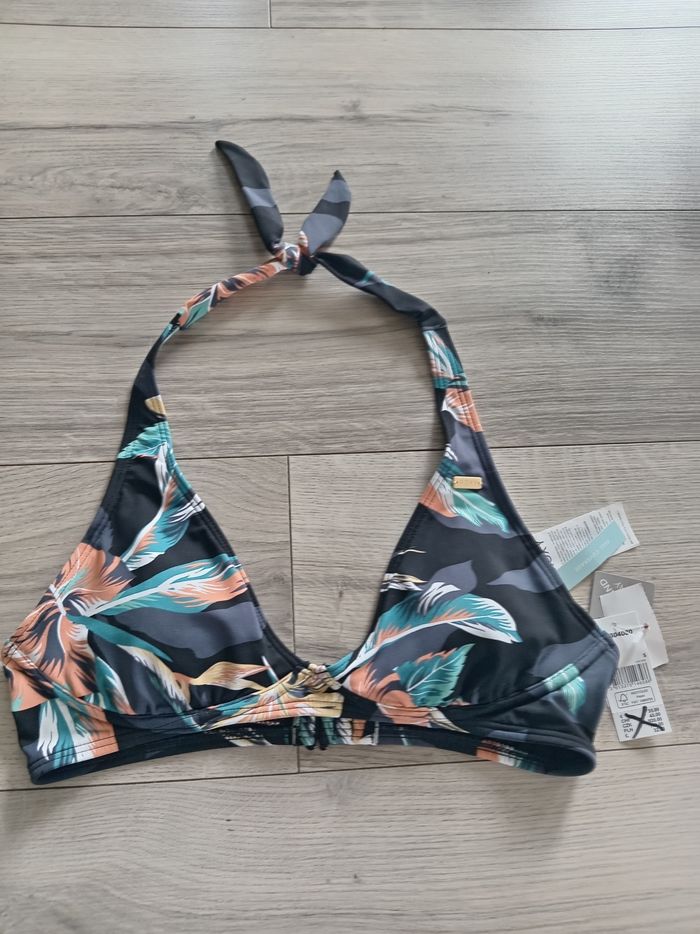 Haut de maillot de bain taille s