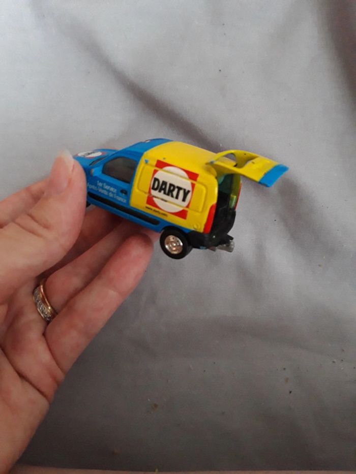 Voiture Renault kangoo 2003/ Renault toys - photo numéro 5