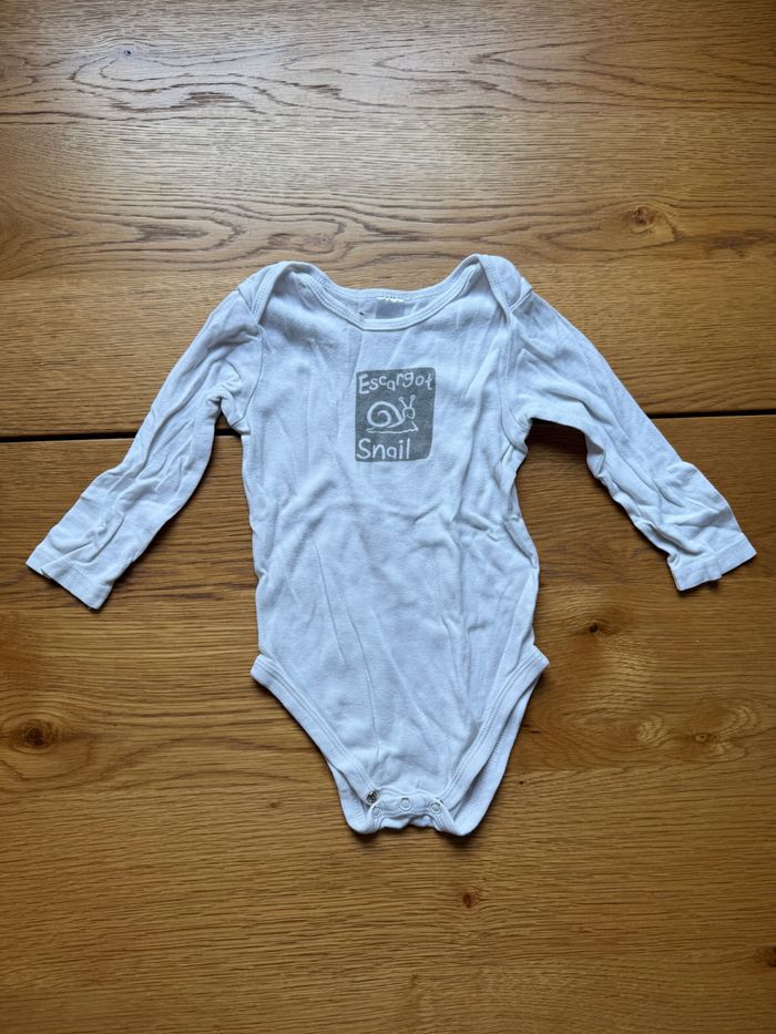 Body Blanc Manches Longues Motif Escargot Bébé 18 Mois – Très Bon État – Réduction sur Lot