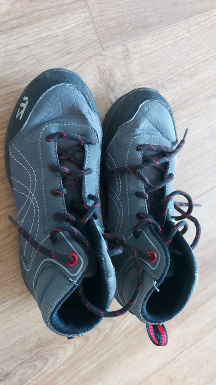 Chaussures de randonnées 33 - photo numéro 3