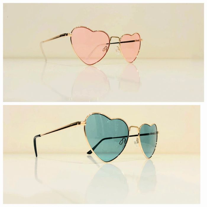 Lot de deux lunettes de soleil cœur loulou doré verres verts et rose taille moyenne