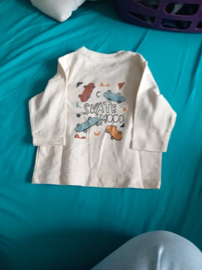 T shirt manche longue 3 mois - photo numéro 3