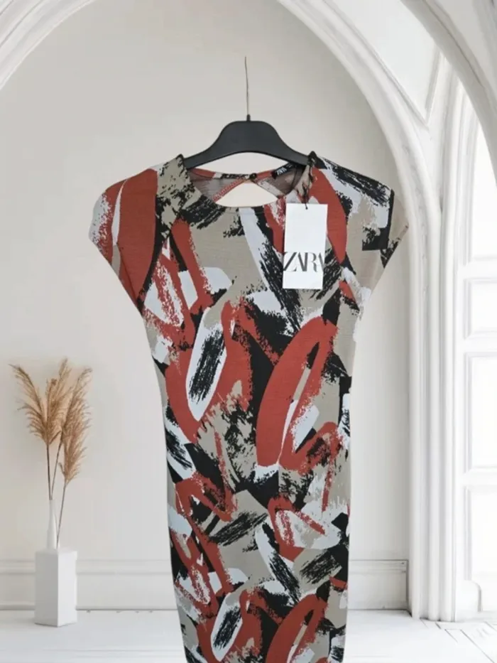 Robe neuve zara taille L - photo numéro 4