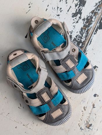 Sandales en cuir gris et bleu Vertbaudet – Taille 28