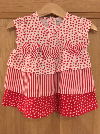 Robe à volants sans manche bébé fille à volants blanche rouge