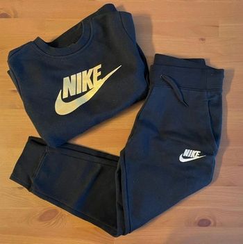 NEUF (non portés ) ⚘️⚘️👌😍 superbe jogging NIKE fille 8 ANS  ⚘️⚘️