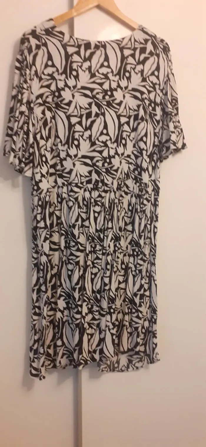 Robe taille XXL 50 52