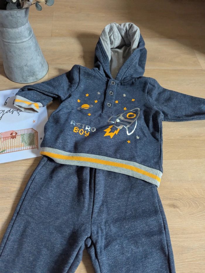 Ensemble Jogging et sweat 6 mois - photo numéro 2