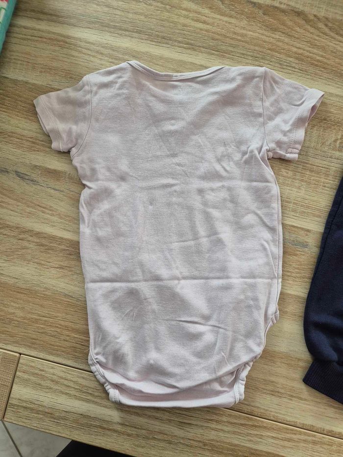 Ensemble body + pantalon 1 an - photo numéro 4