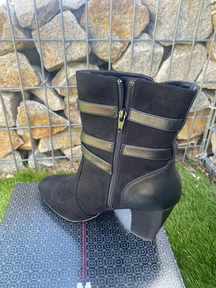 Bottines noires Taille 40 - photo numéro 8
