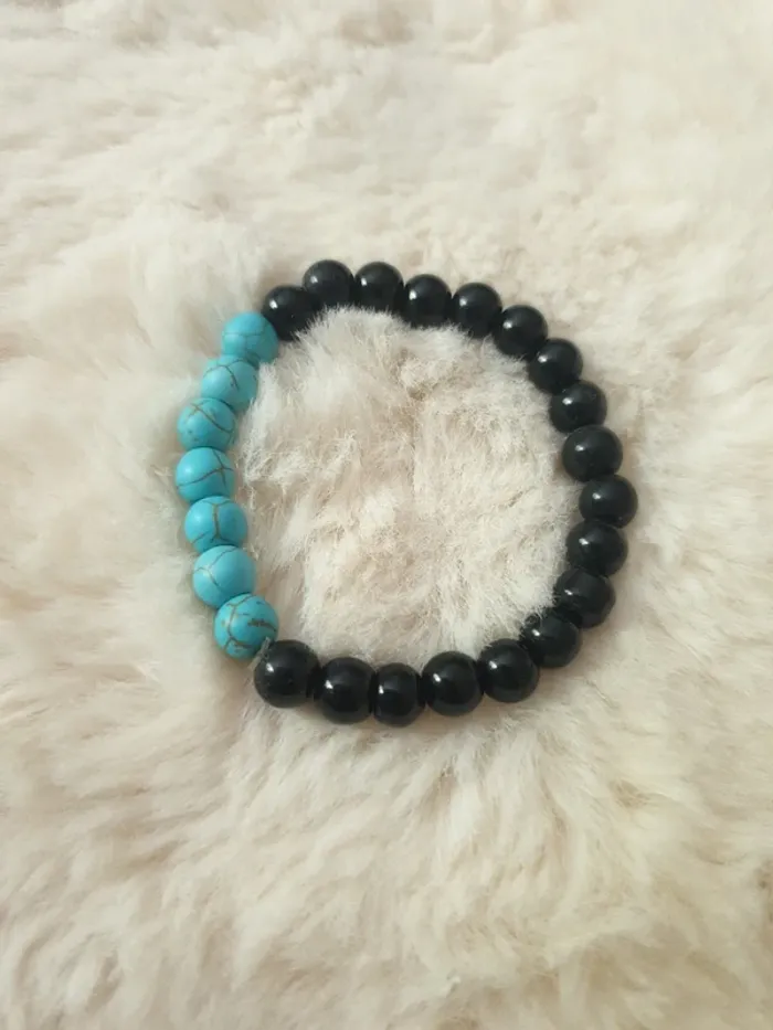 Neuf bracelet en pierre noir et turquoise - photo numéro 2