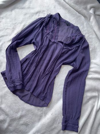 Chemise transparente violette