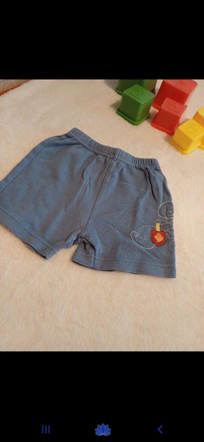 Ensemble bébé taille 6 mois - photo numéro 4