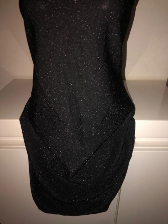 Robe noir scintillante - photo numéro 2