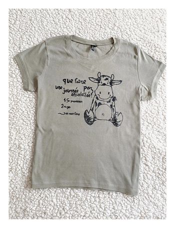 T-shirt kaki vache phrase Que faire par une journée ensoleillée ?  -