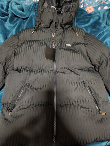 Doudoune BOSS Neuf Taille L Jamais Porté Aucune Tâche Étiquette Fermeture ✅🎁💝☮️