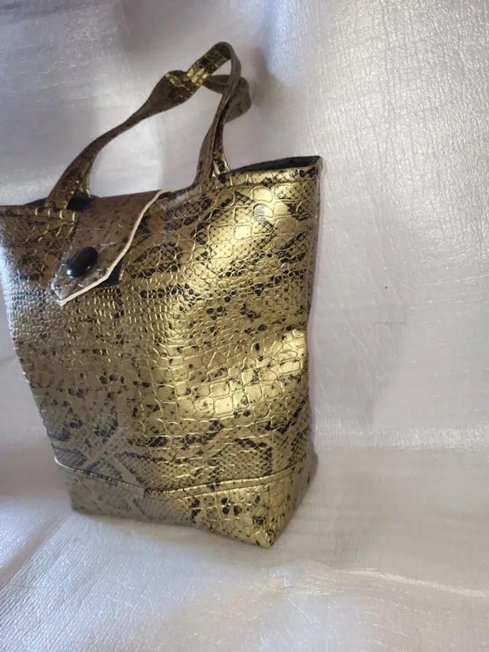 Sac doré - photo numéro 9