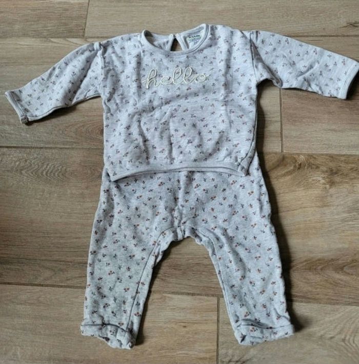 Ensemble fleuri décontracté taille 12 mois