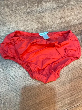 Culotte cache couche bébé .