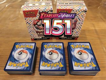 Lot 75 cartes Pokémon FR Écarlate et Violet 151 EV3.5