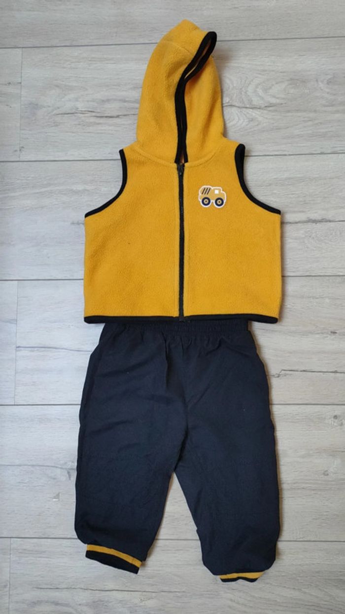 Ensemble gilet sans manche + jogging