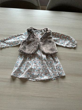 Ensemble robe et gilet taille 18mois
