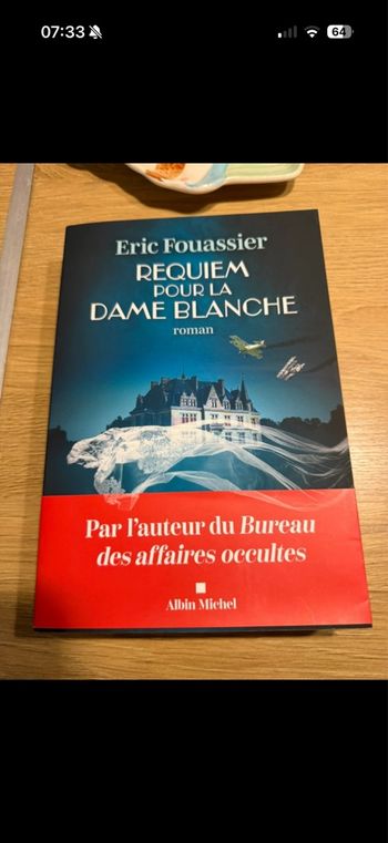 Livre Requiem pour la dame blanche 