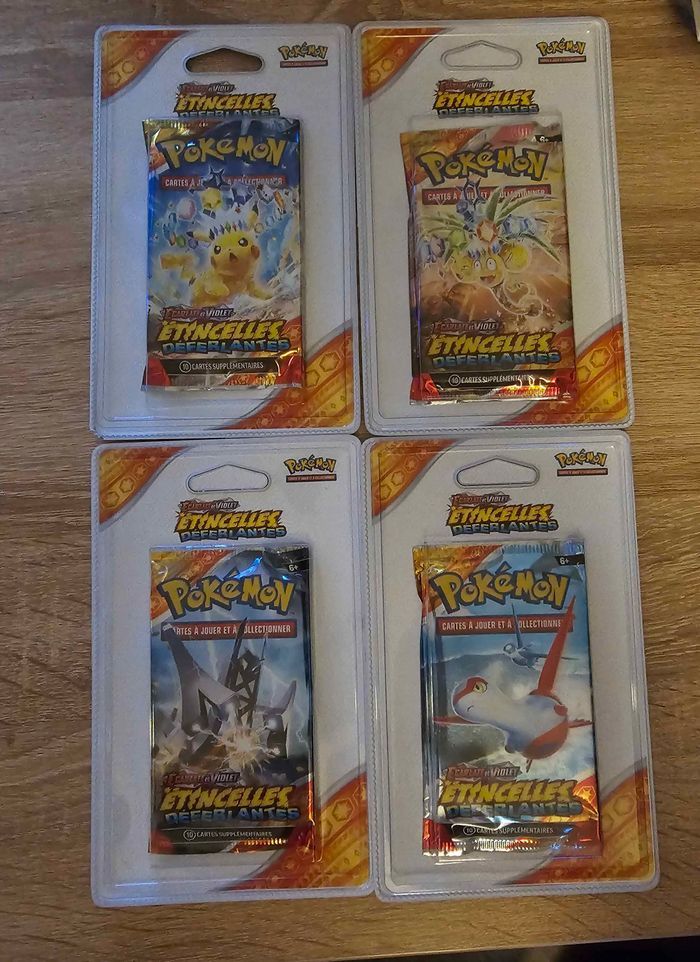 Art Set Blisters Plastiques EV8 Étincelles Déferlantes - Pokemon