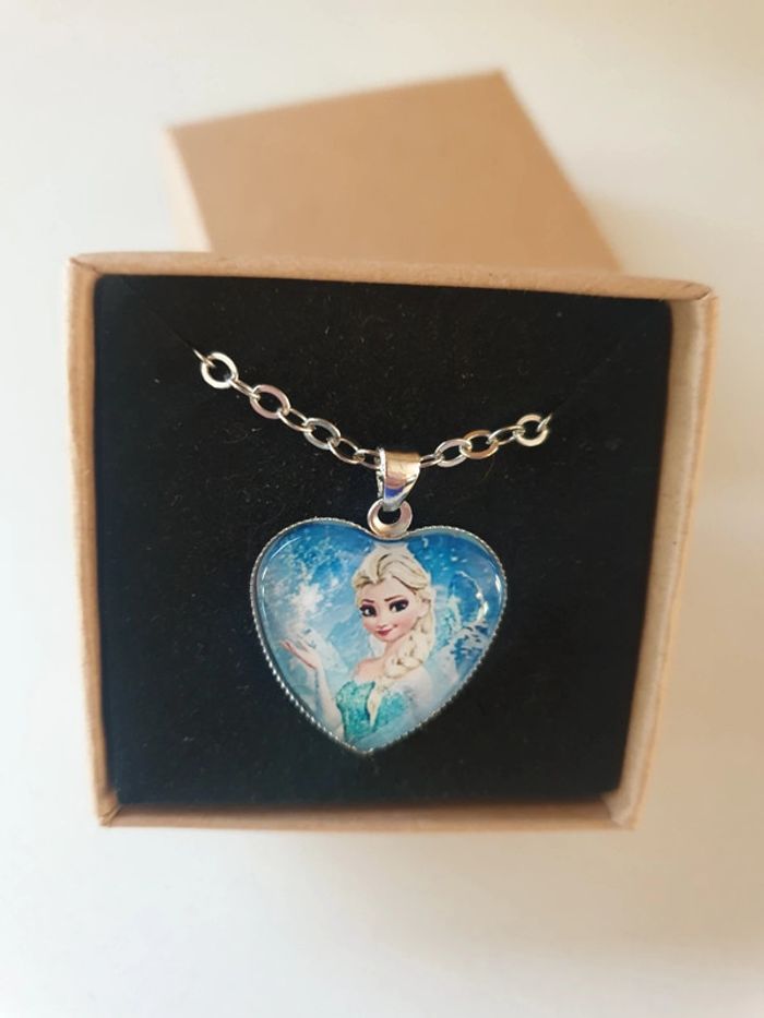 Collier la reine des neige - photo numéro 2