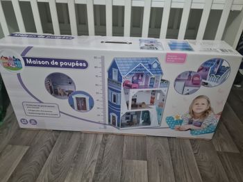 Maison de poupée en bois neuve