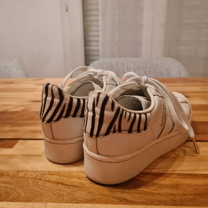 Superstar blanche zébrée 🦓 - photo numéro 4