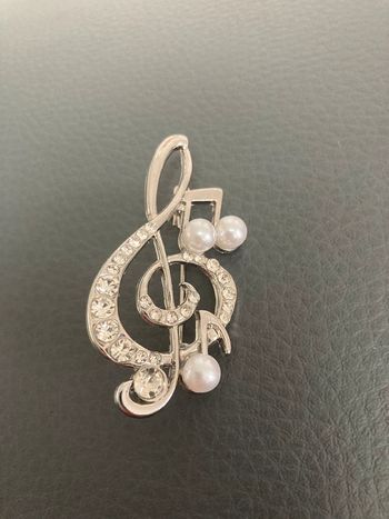 Broche clé de sol argenté