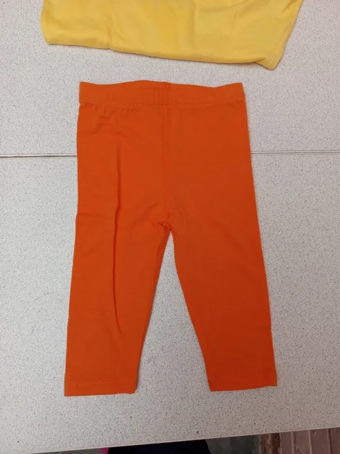 Ensemble t-shirt + legging neuf 6mois - photo numéro 4