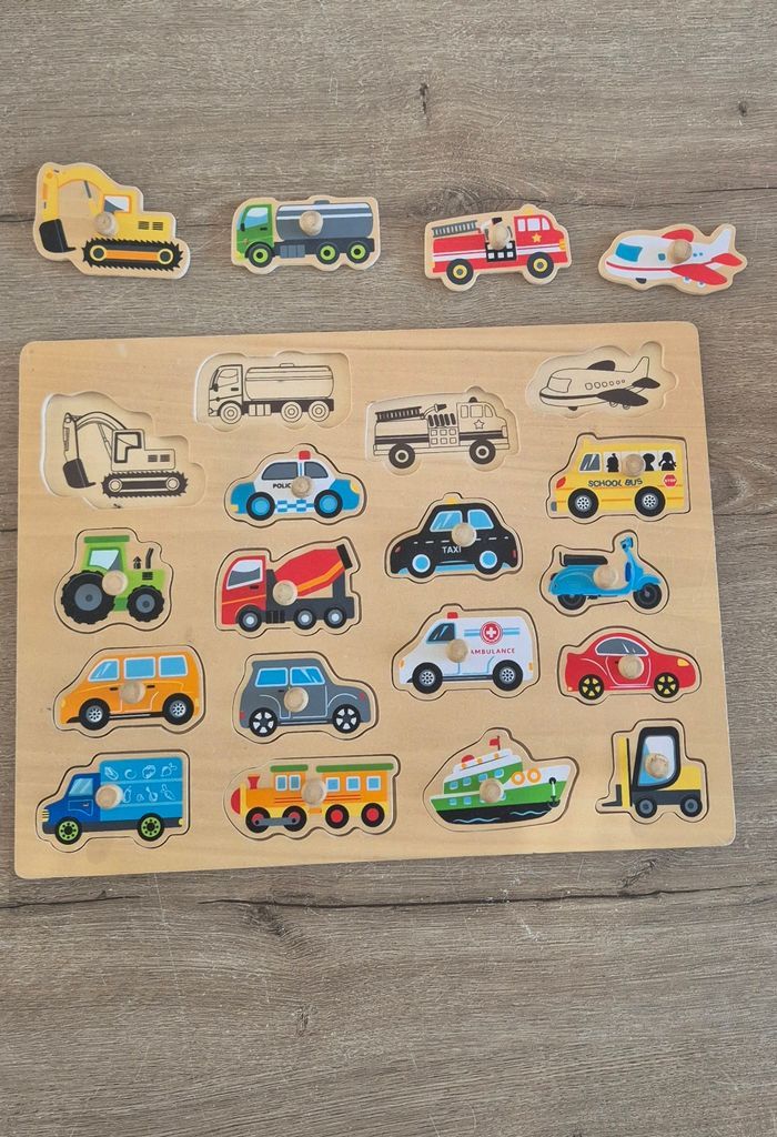 Grand puzzle véhicules à encastrer