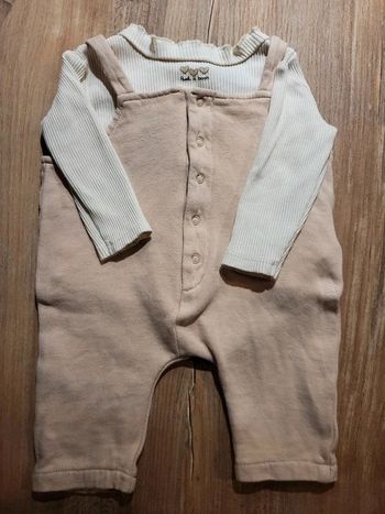 Salopette en coton + pull